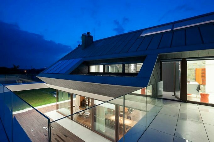 Edge House, Polen / Mobius Architects